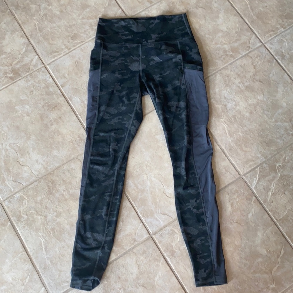 Fabletics Powerhold